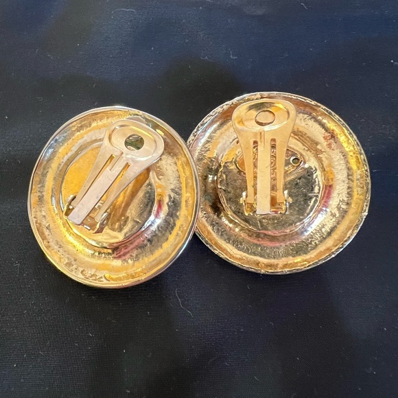 Chanel 31 Rue Cambon Vintage Clip Earrings - Picture 5 of 6